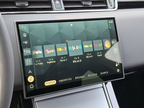 Used 2025 Land Rover Range Rover Evoque S image 19