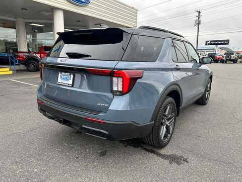New 2025 Ford Explorer ST-Line w/ ST-Line Street Pack image 3