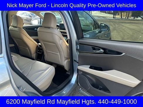 Used 2023 Lincoln Nautilus AWD w/ Premium Package image 15