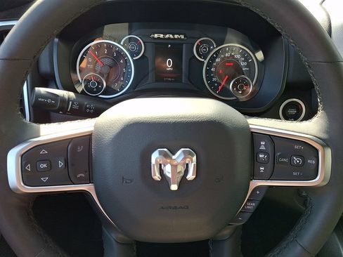 Used 2025 RAM 1500 Big Horn AWD/4WD image 21