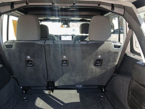 Used 2024 Jeep Wrangler Sport S image 12