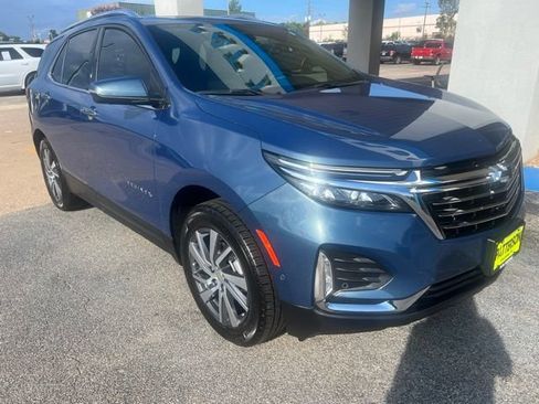 Used 2024 Chevrolet Equinox Premier AWD/4WD image 2