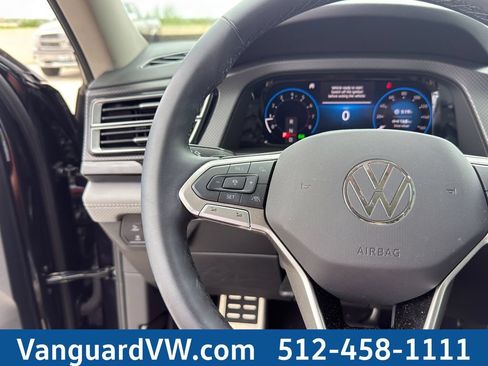 New 2025 Volkswagen Atlas Peak Edition SE AWD/4WD image 18
