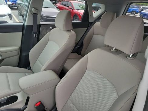 Certified 2023 Kia Soul LX w/ Option Group 015 FWD image 17