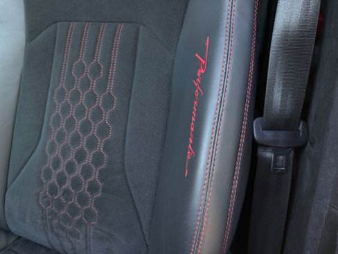 Used 2023 Lamborghini Urus Performante AWD/4WD image 29