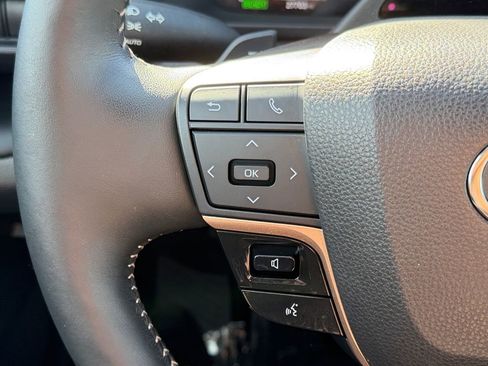 Certified 2024 Toyota Crown Platinum image 23