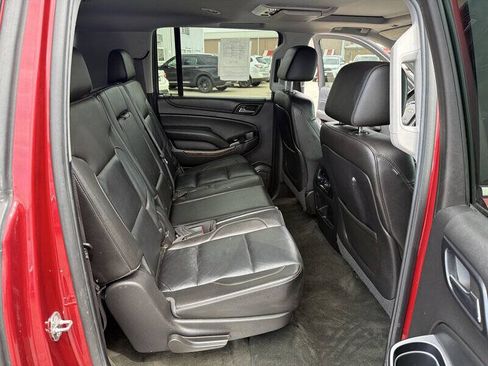 Used 2015 Chevrolet Suburban LT w/ Luxury Package AWD/4WD image 21