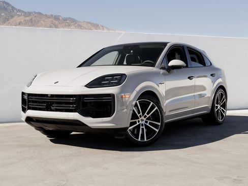 New 2025 Porsche Cayenne Turbo image 1