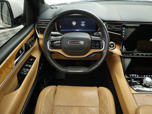 Used 2022 Jeep Grand Wagoneer Series III w/ Flexible Seating Group image 10