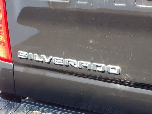 Used 2023 Chevrolet Silverado 1500 Custom AWD/4WD image 16