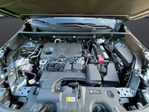 Certified 2024 Toyota RAV4 LE FWD image 31