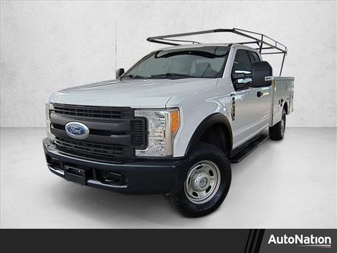 Used 2017 Ford F350 XL image 1