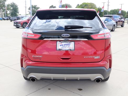 Used 2020 Ford Edge Titanium w/ Equipment Group 301A AWD/4WD image 6