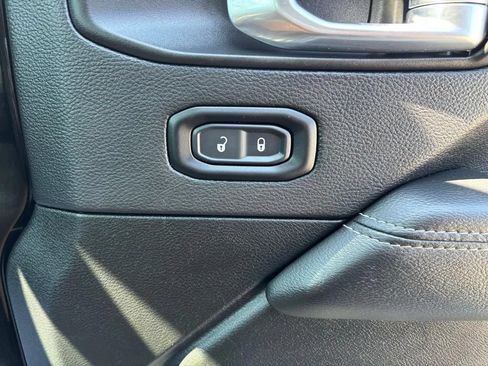 Used 2023 Jeep Gladiator Rubicon w/ Cold Weather Group AWD/4WD image 30