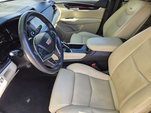 Used 2017 Cadillac XT5 Luxury w/ Driver Awareness Package AWD/4WD image 7