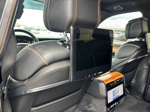 Used 2022 Jeep Grand Wagoneer Series III w/ Rear Seat Video Group 1 AWD/4WD image 28