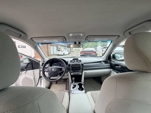 Used 2012 Toyota Camry LE FWD image 24