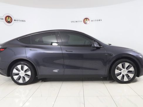 Used 2024 Tesla Model Y Long Range image 2