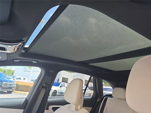 Used 2026 Mercedes-Benz GLC 300 4MATIC image 26