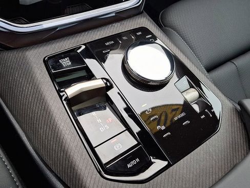 Used 2025 BMW X3 xDrive30i w/ Premium Package image 15