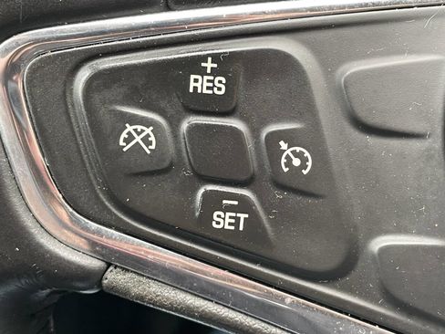 Used 2016 Chevrolet Malibu LT w/ Leather Package FWD image 18