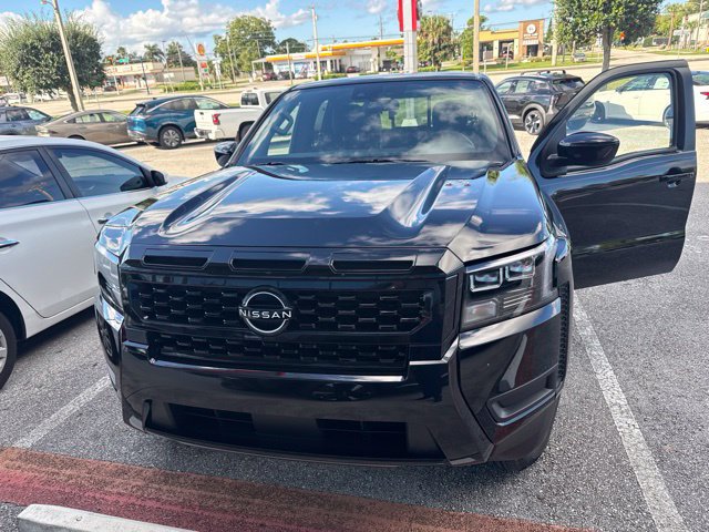 Used 2026 Nissan Frontier SV w/ SV Convenience Package RWD image 2