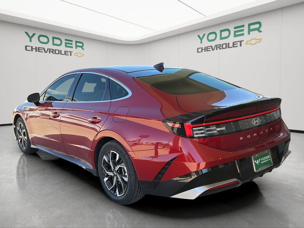 Used 2025 Hyundai Sonata SEL FWD image 8