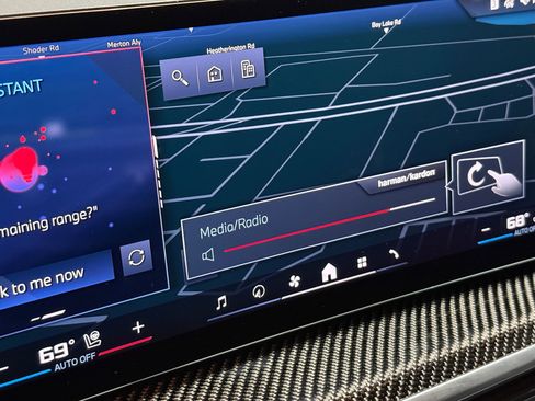 Used 2025 BMW X6 M60i image 29