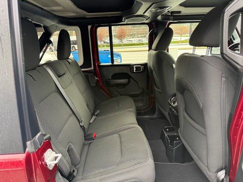 Used 2021 Jeep Wrangler Unlimited Sport AWD/4WD image 25