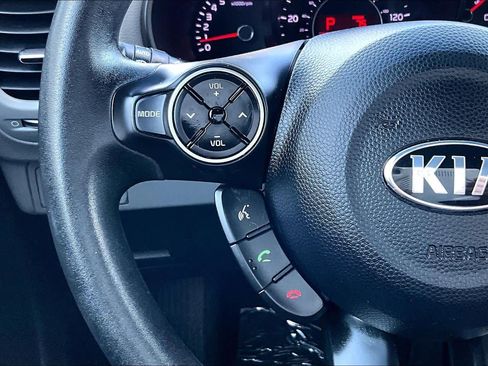 Used 2019 Kia Soul FWD image 23