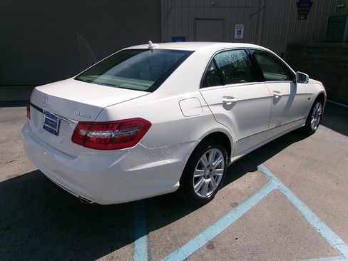 Used 2012 Mercedes-Benz E 350 4MATIC Sedan image 6