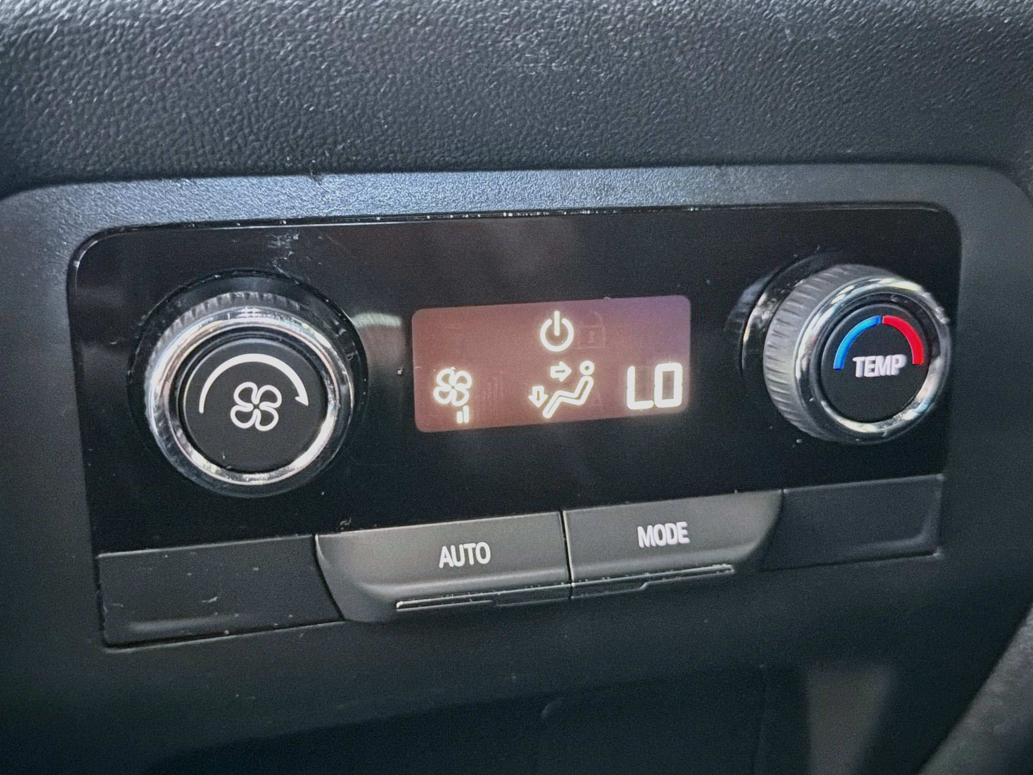 Used 2025 Chevrolet Traverse LT AWD/4WD image 26