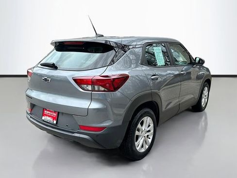 Used 2021 Chevrolet TrailBlazer LS w/ LPO, Blackout Package image 6