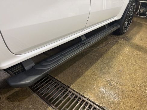 Used 2024 Ford Ranger Lariat w/ FX4 Off-Road Package image 14