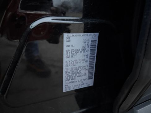 Used 2025 Nissan Pathfinder SV image 31