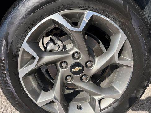 Used 2025 Chevrolet Trax LT image 29