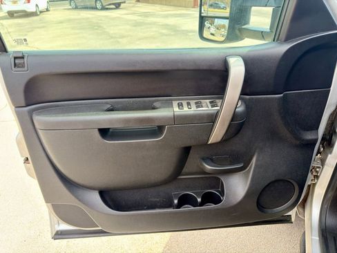 Used 2011 GMC Sierra 2500 SLE w/ SLE Preferred Package image 24