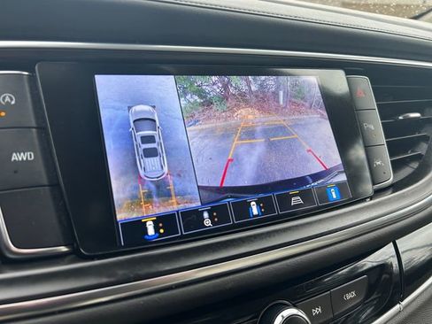 Used 2022 Buick Enclave Avenir image 20