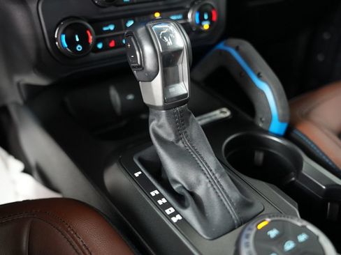 Used 2022 Ford Bronco Outer Banks AWD/4WD image 24