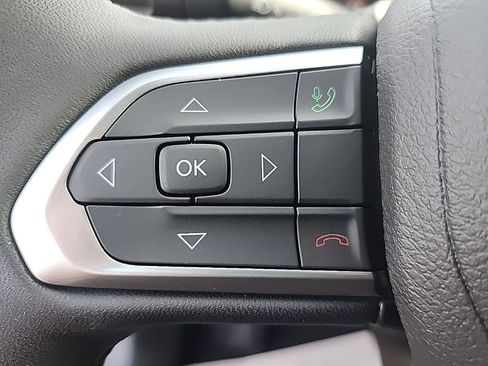 New 2026 Jeep Compass Latitude image 23