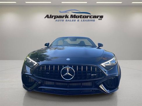Used 2022 Mercedes-Benz SL 63 AMG 4MATIC w/ AMG Aerodynamic Package image 4