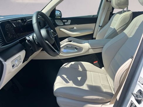 Certified 2026 Mercedes-Benz GLE 450 4MATIC w/ Warmth & Comfort Package image 9