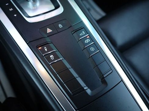 Used 2019 Porsche 911 Carrera 4S image 33