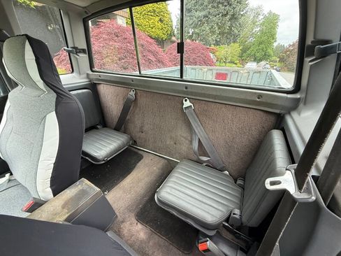 Used 1993 Nissan Pickup 4x4 King Cab image 9