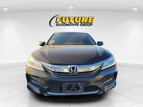 Used 2016 Honda Accord Touring image 2