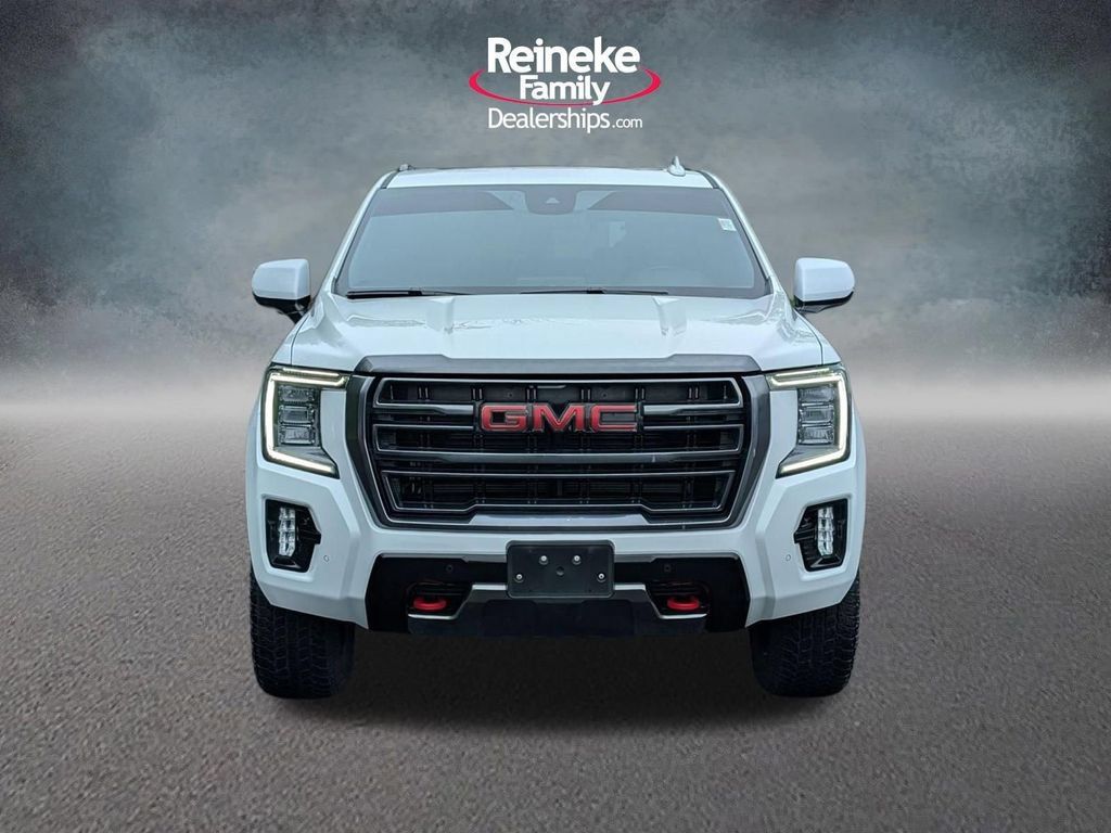 Used 2024 GMC Yukon AT4 AWD/4WD image 2
