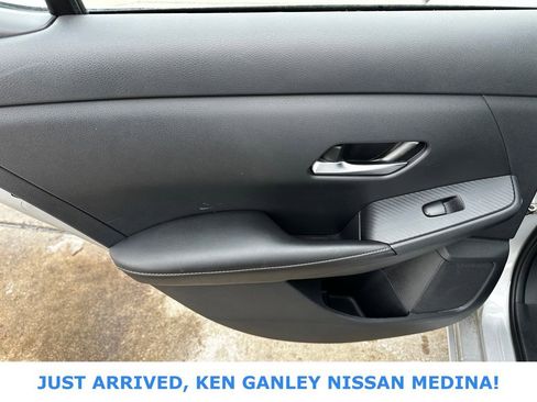 Used 2023 Nissan Sentra SV image 16