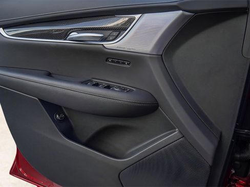 New 2025 Cadillac XT6 Sport w/ LPO, Floor Liner Package image 16