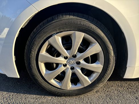 Used 2025 Toyota Corolla LE image 11