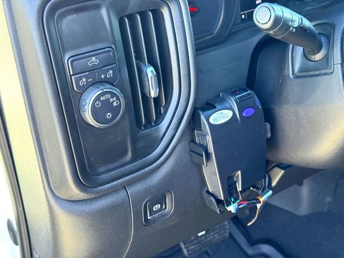 Used 2022 Chevrolet Silverado 1500 Custom image 13